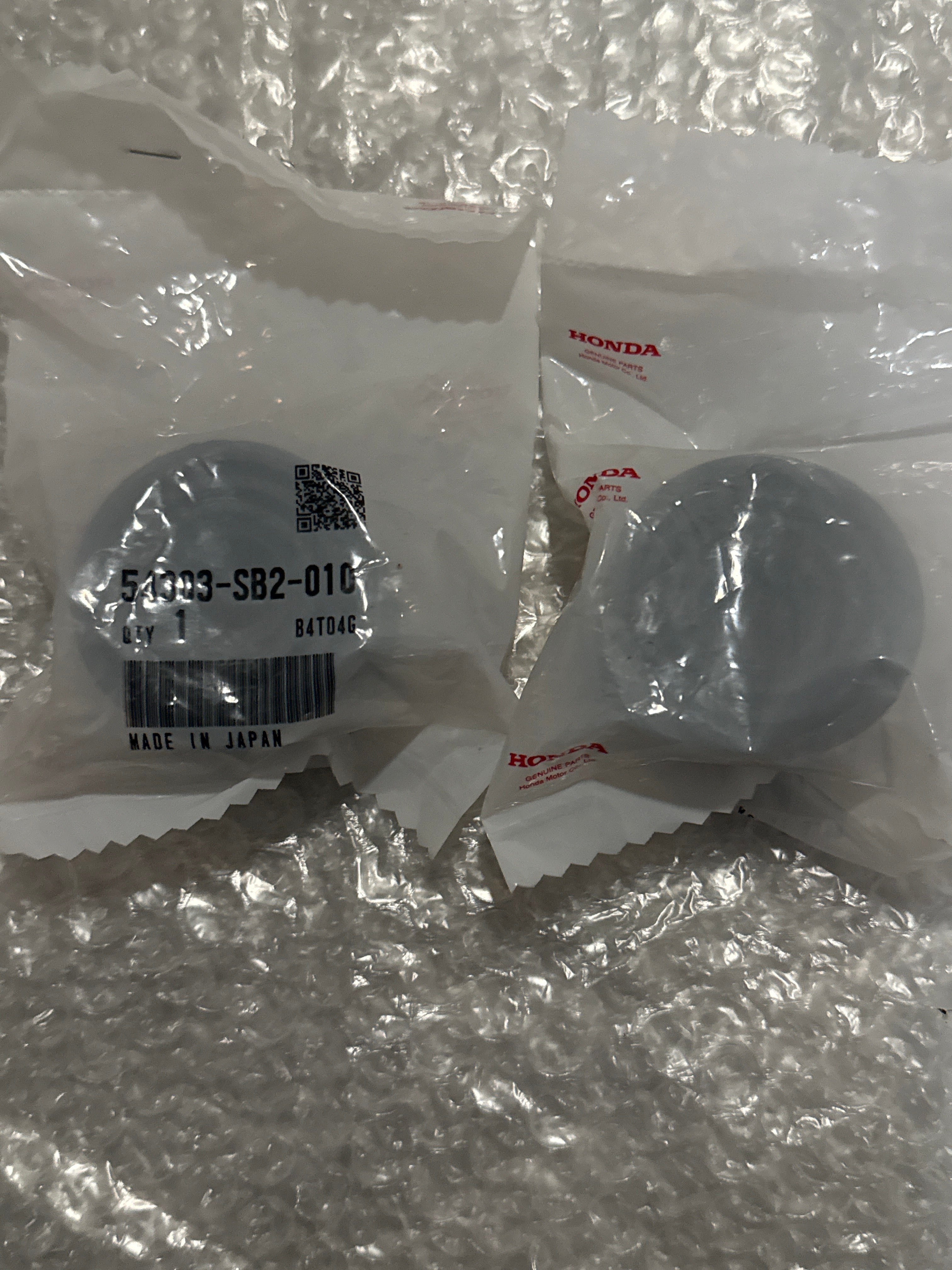 HONDA GENUINE SHIFT LINKAGE RUBBER 54303-SB2-010