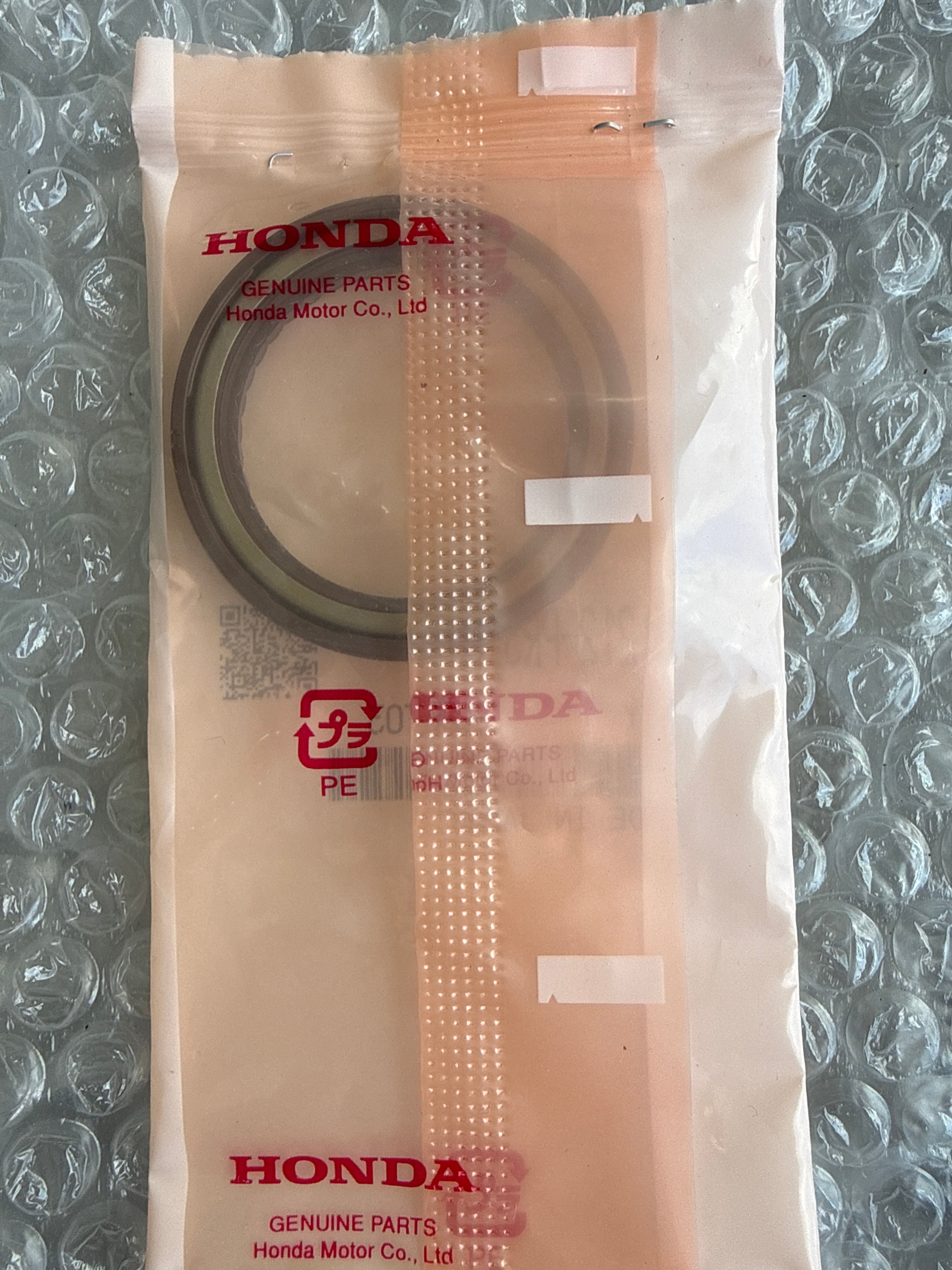 HONDA GENUINE CRANKSHAFT SEAL - OIL PUMP SIDE 91212-PR3-003 BSERIES