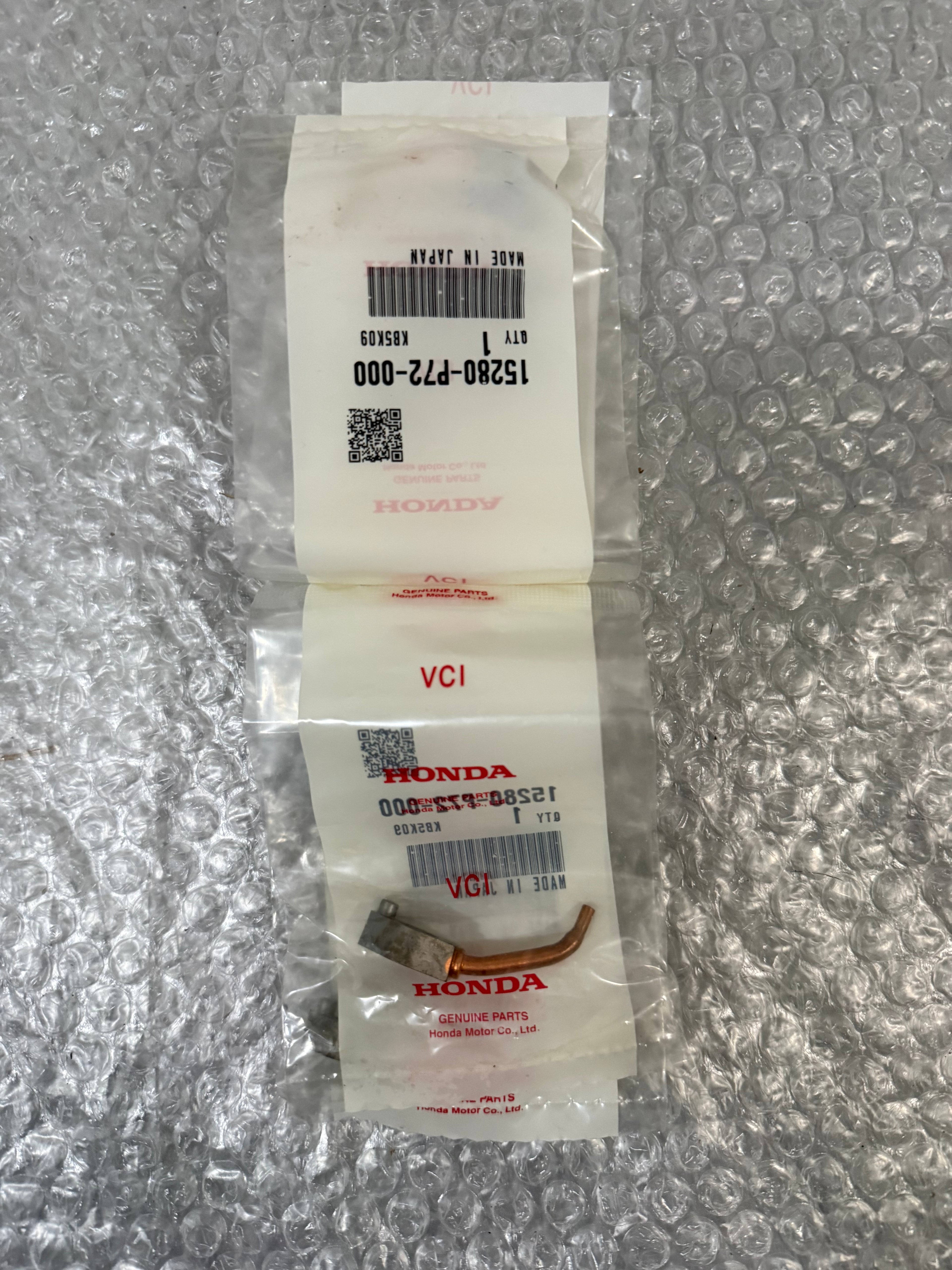 HONDA GENUINE OIL JET BODY  (x4) SET BSERIES 15280-P72-000 EK9 DC2 DB8
