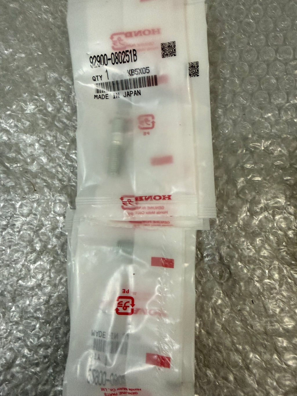 HONDA GENUINE BOLT STUD 92900-080-251B 8X25